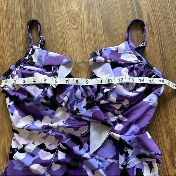 Trimshaper Tankini Top 12 Purple Swimsuit Floral Ruffle V-Neckline Slimming Bra - Picture 8 of 8